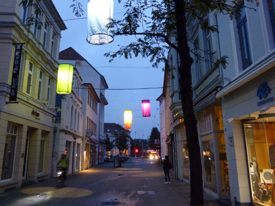 42plus-grosse-mode-uebergroessen-oldenburg-lampions-haarenstrasse 42plus-grosse-mode-uebergroessen-oldenburg-lampions-haarenstrasse